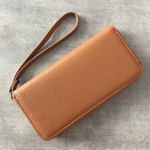 NWOT Clutch / Wallet